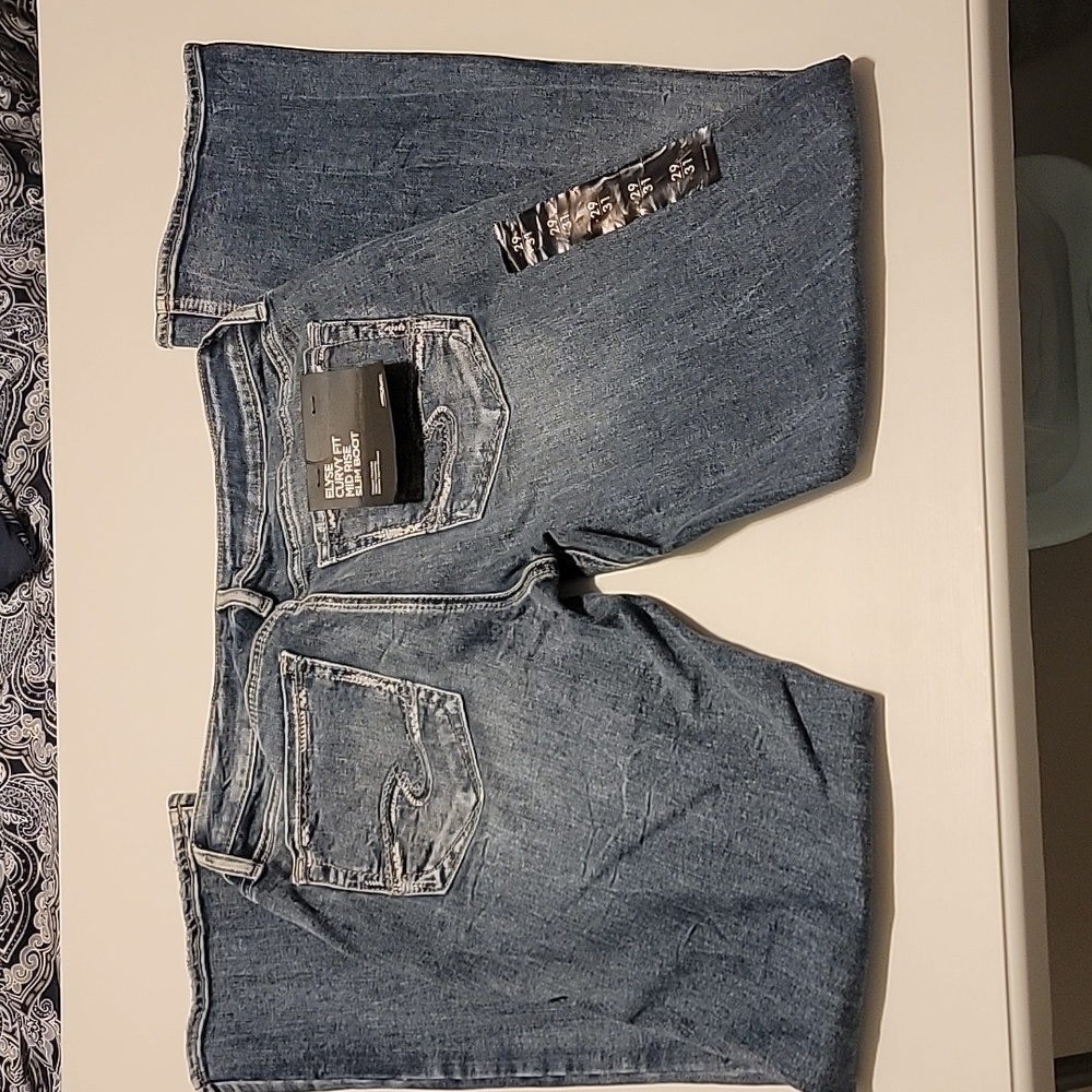 Womens NWT Elyse Curvy Fit Mid Rise Slim Boot Jeans